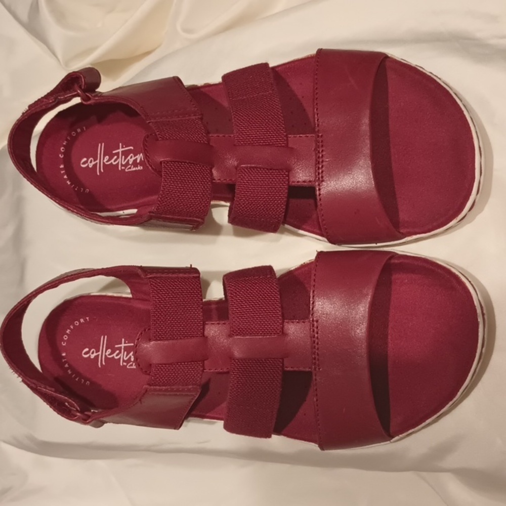 Clarks size 8 red sandals